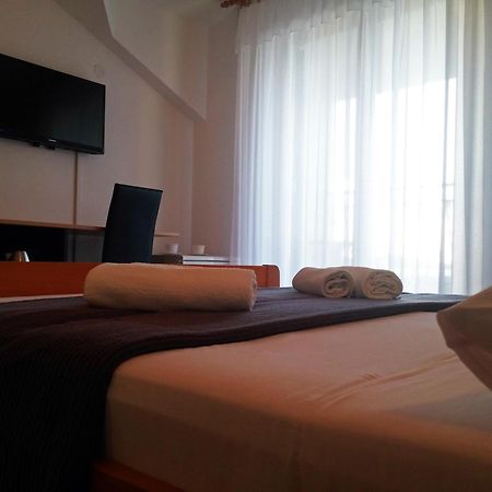 יאדריה Apartments And Rooms Saric מראה חיצוני תמונה