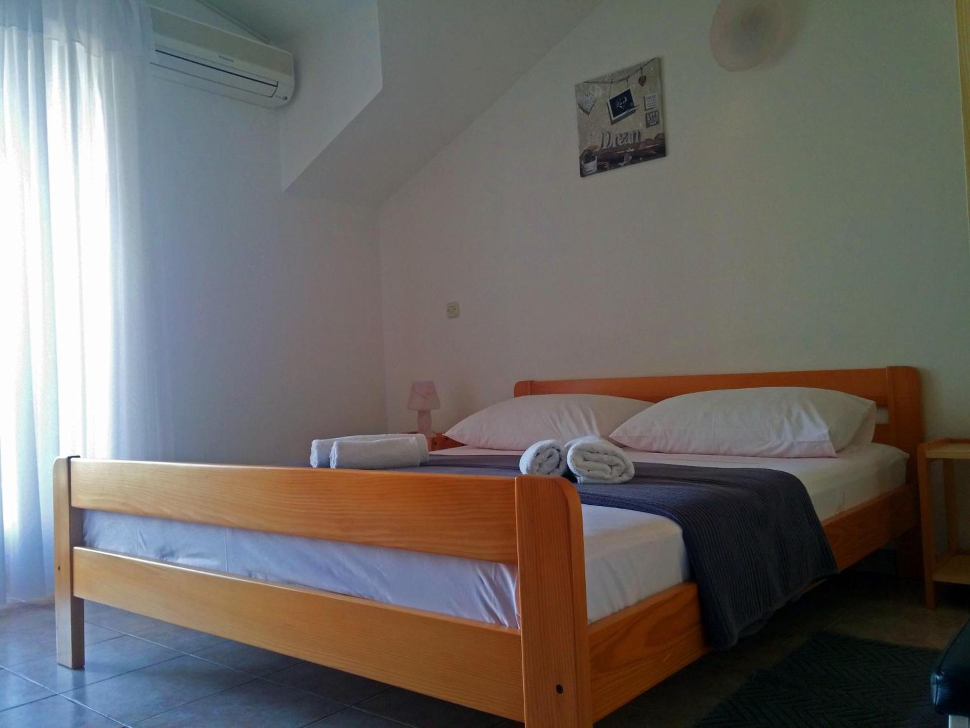 יאדריה Apartments And Rooms Saric חדר תמונה